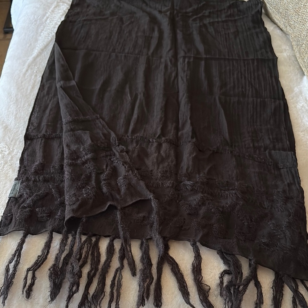 BNWOT 100% Wool Elegant Black Fringed Embroidered Scarf by OSKA